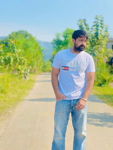 Meet your Posher, Singh